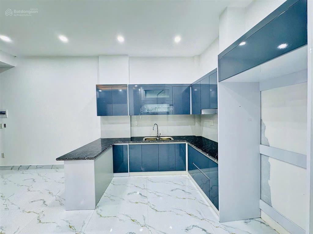 Bán nhà 3 tầng xây mới ngõ phố khúc hạo giá chỉ 2,7x tỷ