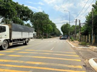 Đất mặt tiền ngay cổng chào đất đỏ
2 lô liền kề ngang 6x20 mặt tiền đường nam kỳ khởi nghĩa xã đất