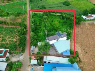 Căn nhà vườn chủ ngộp bạnk xã xuân sơn(suối rao cũ)  tp hcm
dt 2216m2 thổ cư 100m thực tế sử dụng