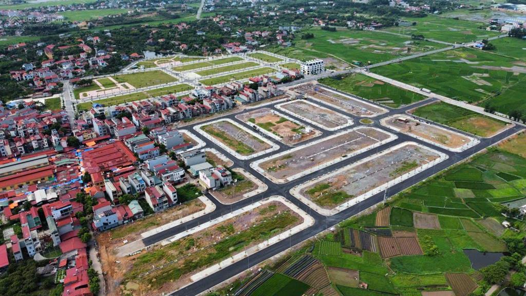 Cc bán đất chợ sàn 80m2,mt 5m, vỉa hè 5m giá 2,9 tỷ tại đường 31, xã phương sơn, lục nam, bắc giang