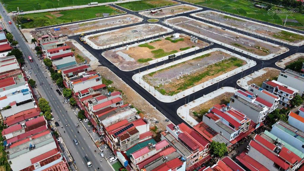 Cc bán đất chợ sàn 80m2,mt 5m, vỉa hè 5m giá 2,9 tỷ tại đường 31, xã phương sơn, lục nam, bắc giang