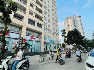 Nhà mình cần bán gấp căn biệt thự 3 mặt thoáng, intracom trung văn