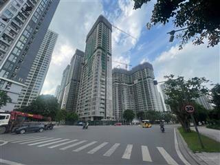 Bán gấp 2pn, 2wc, 61m2 tòa a1 giá 5,26 tỷ bao phí tại lumiere evergreen  vinhomes smart city
