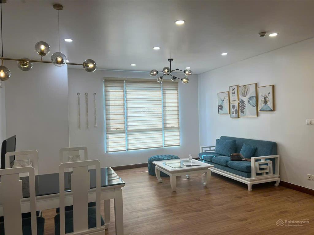 Bán căn hộ valeo q. tân phú, dt 82m2, 2pn, 2wc. giá bán 4,8 tỷ, có sổ.  0939 586 *** tùng