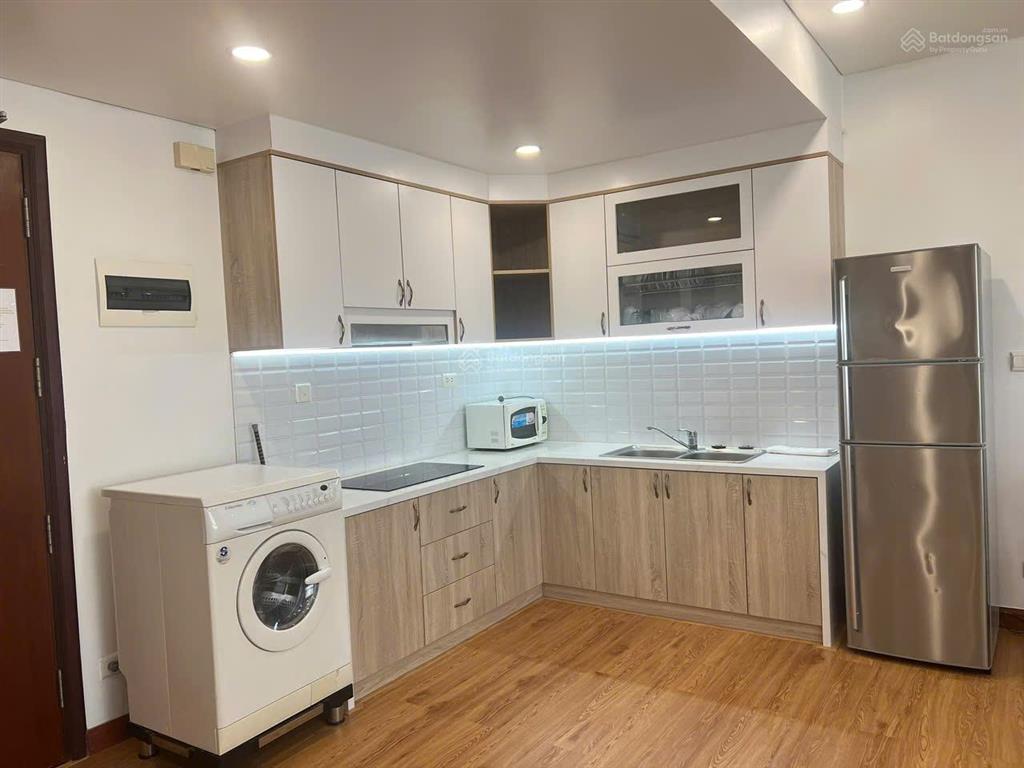 Bán căn hộ valeo q. tân phú, dt 82m2, 2pn, 2wc. giá bán 4,8 tỷ, có sổ.  0939 586 *** tùng