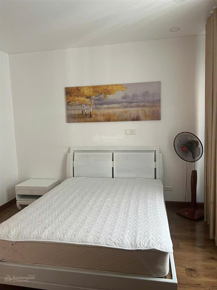 Bán căn hộ valeo q. tân phú, dt 82m2, 2pn, 2wc. giá bán 4,8 tỷ, có sổ.  0939 586 *** tùng