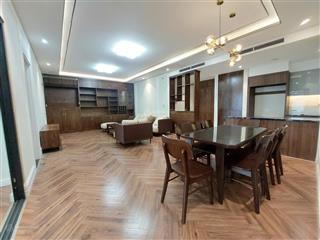 Bán gấp căn 3n 126m2 full nội thất tầng cao tại king palace giá 10.5 tỷ