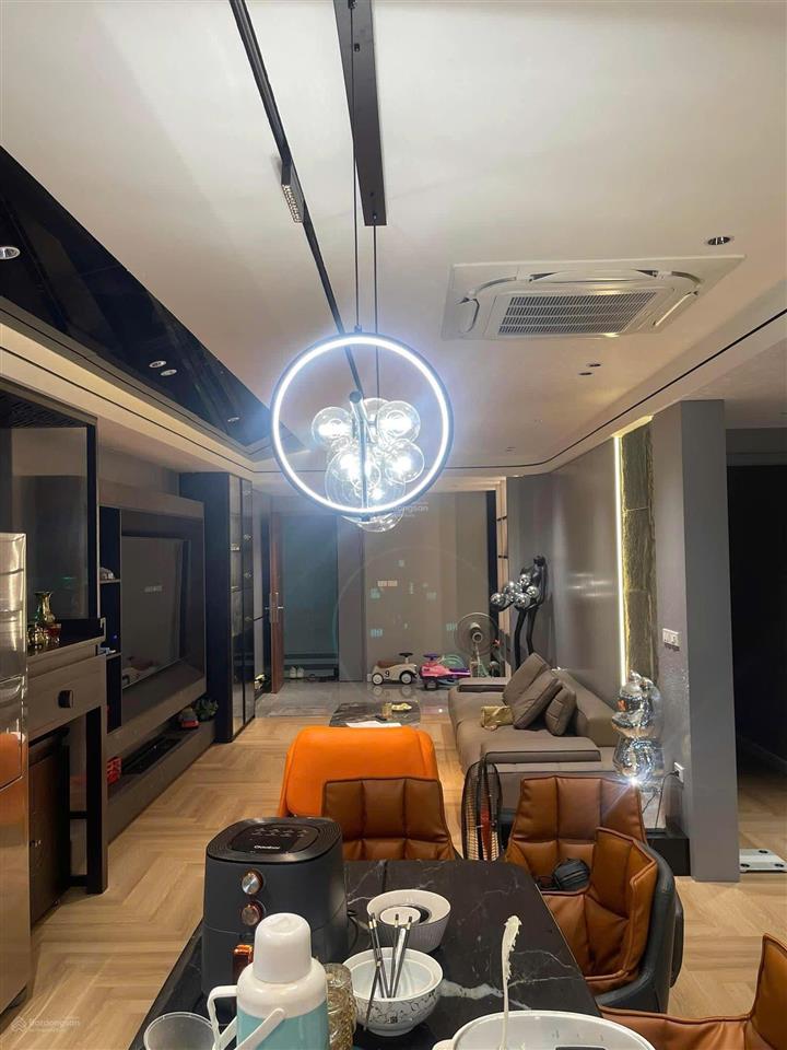 Chính chủ bán gấp căn 3n2vs 108 m2 tại việt đức complex nội thất siêu đẹp, giá 7.6 tỷ