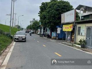 Bán 320m2 đất đầu phố ngọc thụy ( trong đê )  gpxd 8 tầng  50 tỷ