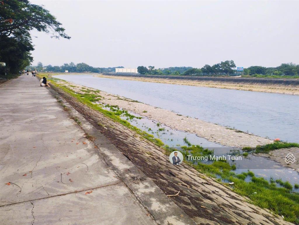 Bán nhà phân lô tđc x2a hàng xóm gamuda view sông hồng vp đẹp
