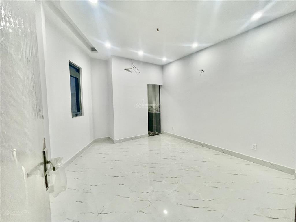 Nhà góc 2 mặt tiền phong cách hiện đại sang trọng kdc bông sao p5 q8