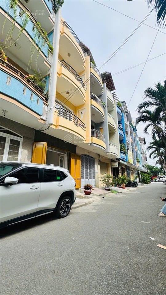 Mặt tiền 4 tầng cao lỗ 5pn  không lộ giới  view công viên ngay aeongần bv đa khoa p. chánh hưng