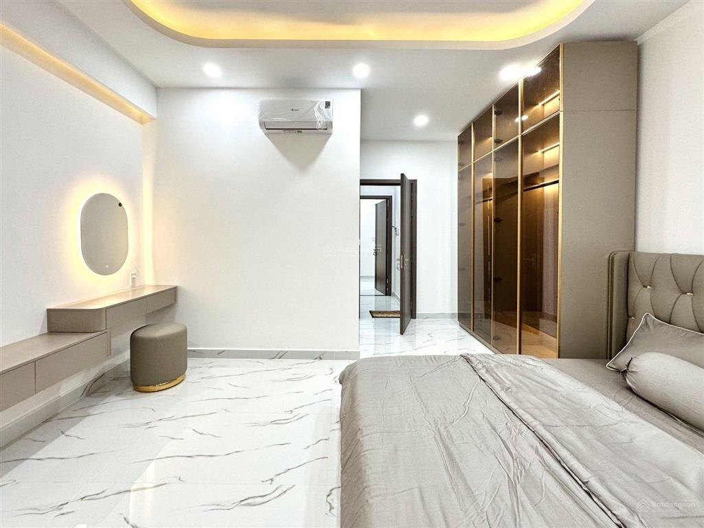 Xây mới 100%  hxh  60m2 (4.8x12.5m)  3 tầng  3pn  full nội thất  gần mt đ. ngô đức kế  8.xtỷ
