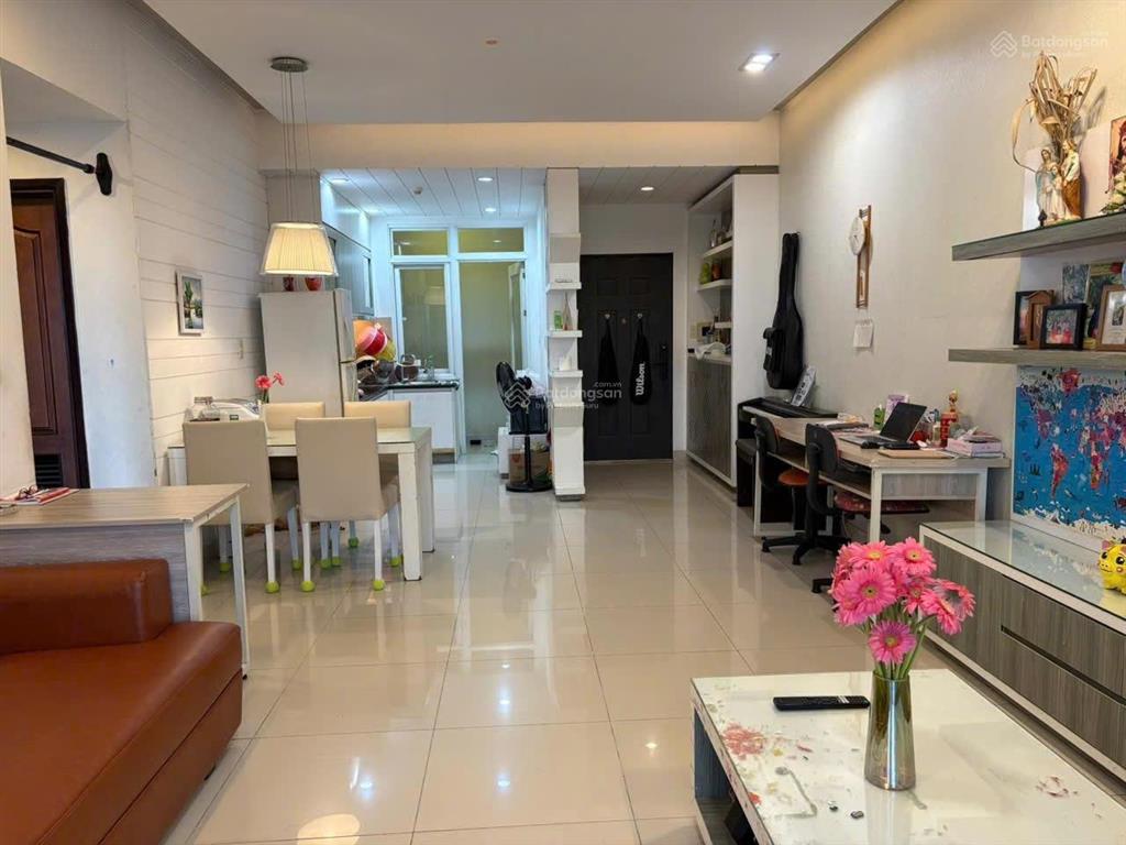 Bán 2pn rẻ nhất riverside residence, 82 m2 view biệt thự đông nam giá 7,9 tỷ.  0947 384 ***