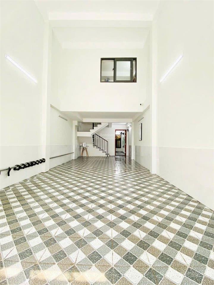 Bán chdv 3,5lầu hxh đường thống nhất, p11, quận  gv