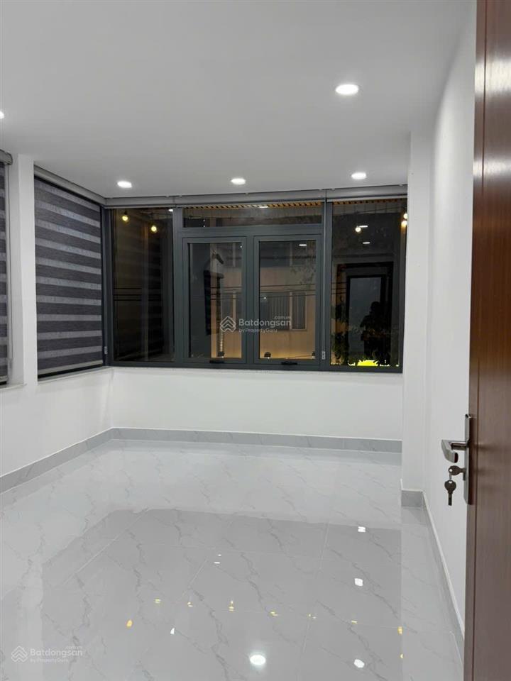 Nhà 2 lầu mặt tiền đường nguyễn văn khối p8 gv