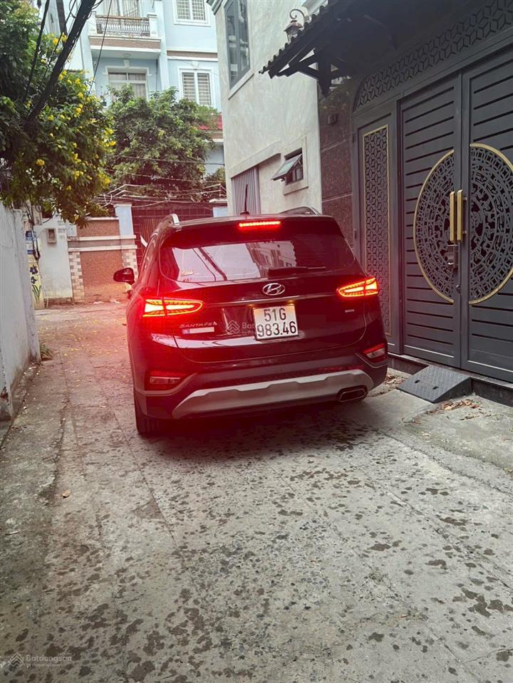 Nhà 3lầu hxh đường lê quang định ,p7, quận  bt