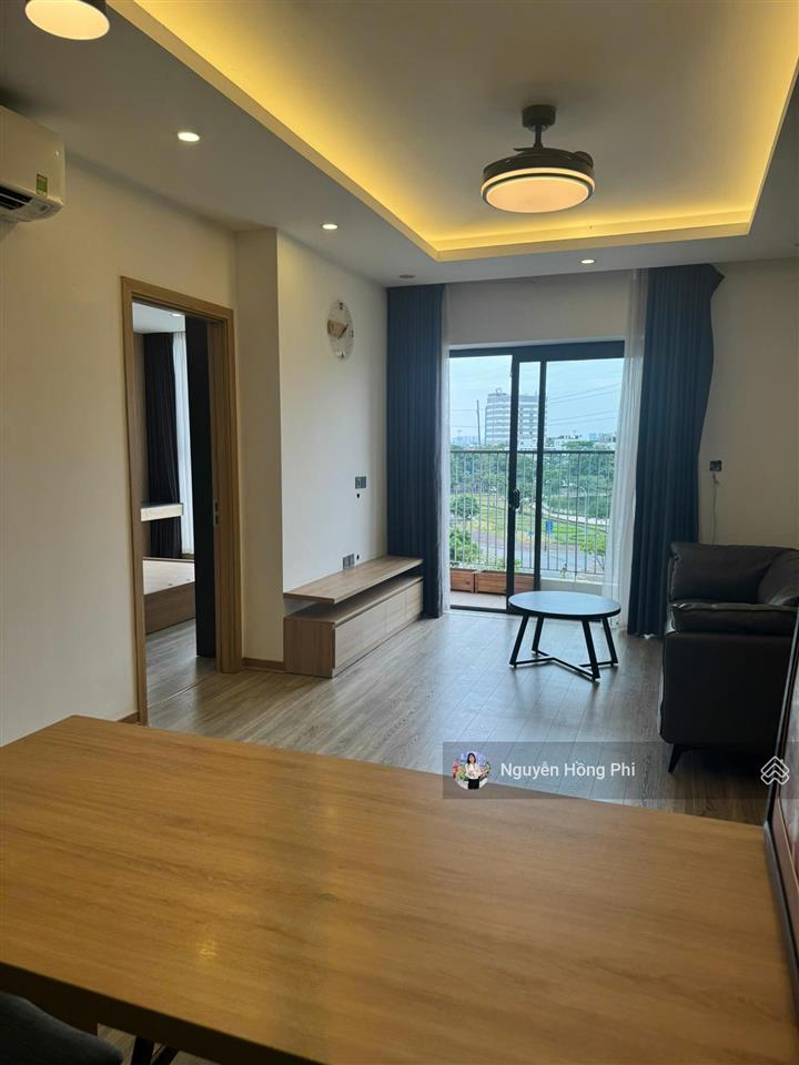 Chính chủ bán ch 85m2 view hồ sài đồng, cạnh vinhomes giá 7 tỷ bao thuế phí, sẵn sổ, hỗ trợ vay