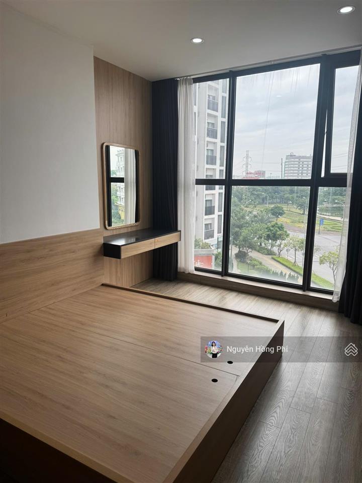 Chính chủ bán ch 85m2 view hồ sài đồng, cạnh vinhomes giá 7 tỷ bao thuế phí, sẵn sổ, hỗ trợ vay