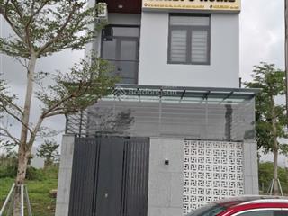Bán tòa căn hộ 3 tầng khu đầm sen thoáng mát, có vẹt cây xanh đẹp