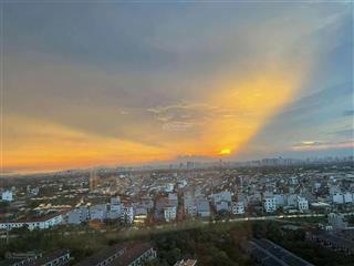Cần bán 63m haven full nội thất đẹp tầng trung view sông hồng sẵn sổ giao dich