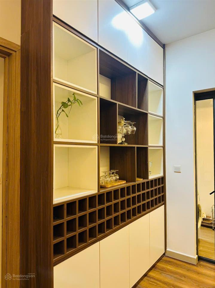 Siêu hiếm! cần bán căn góc 70m2 khu aqua tầng trung hướng mát full nội thất đẹp. cam kết ko quay xe