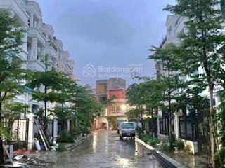 Bán lk từ liêm  đại mỗ, 106m2, 5t, vỉa hè, ô tô tránh, ở cực sướng, giá nhỉnh 21 tỷ