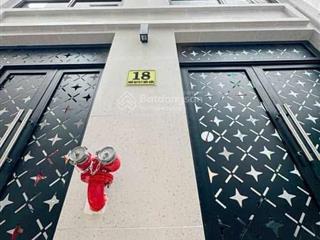 Tòa chdv đức diễn, 21p full nt, dt 100tr/tháng, 68m, 7t, tm, 2 thoáng, nhú 16 tỷ