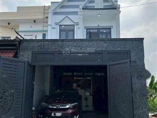 Nhà hóc môn  giá 5.65 tỷ  (5m x 20m)  đúc 2 tấm  mặt tiền đường xts 31  ô tô đậu trong nhà