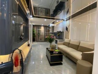 Bán nhà la thành, giảng võ, 30m ra phố, đẹp như khách sạn, 38m2, 4 tầng, gía 8.8 tỷ