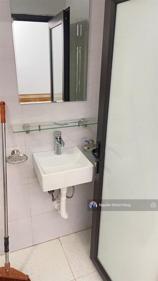 Bán nhà riêng phố văn cao, gần hồ, 50m ra ô tô tránh, lô góc 2 thoáng, dt40m2, phù hợp xây ccmn