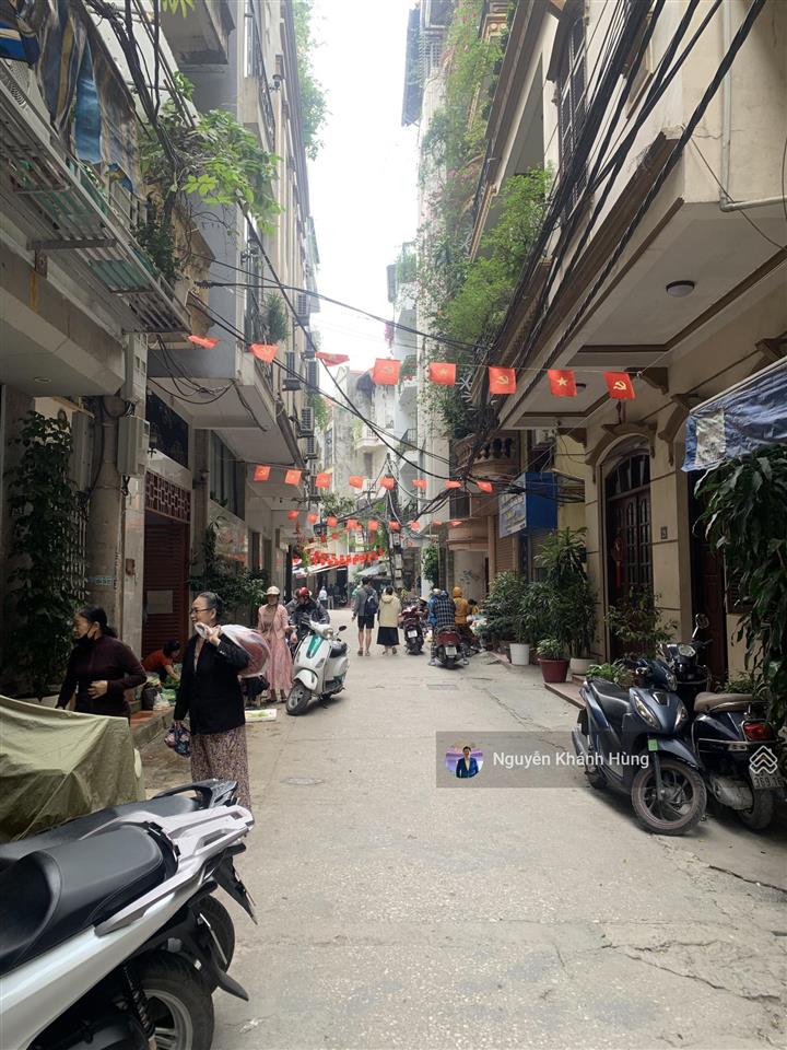 Bán nhà riêng phố văn cao, gần hồ, 50m ra ô tô tránh, lô góc 2 thoáng, dt40m2, phù hợp xây ccmn