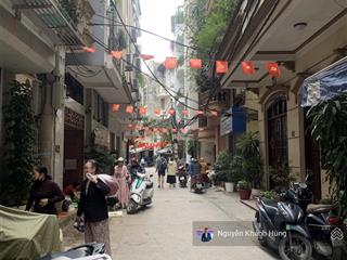 Bán nhà riêng phố văn cao, gần hồ, 50m ra ô tô tránh, lô góc 2 thoáng, dt40m2, phù hợp xây ccmn