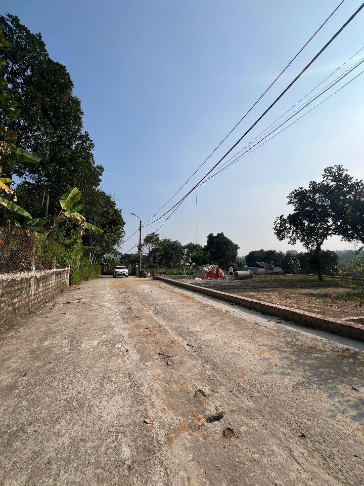 Sơn Tây DT 100m- Ô Tô Đỗ Tại Đất- Vị Trí Trung Tâm - Đường Thông Sổ Chuẩn- Giá Rẻ