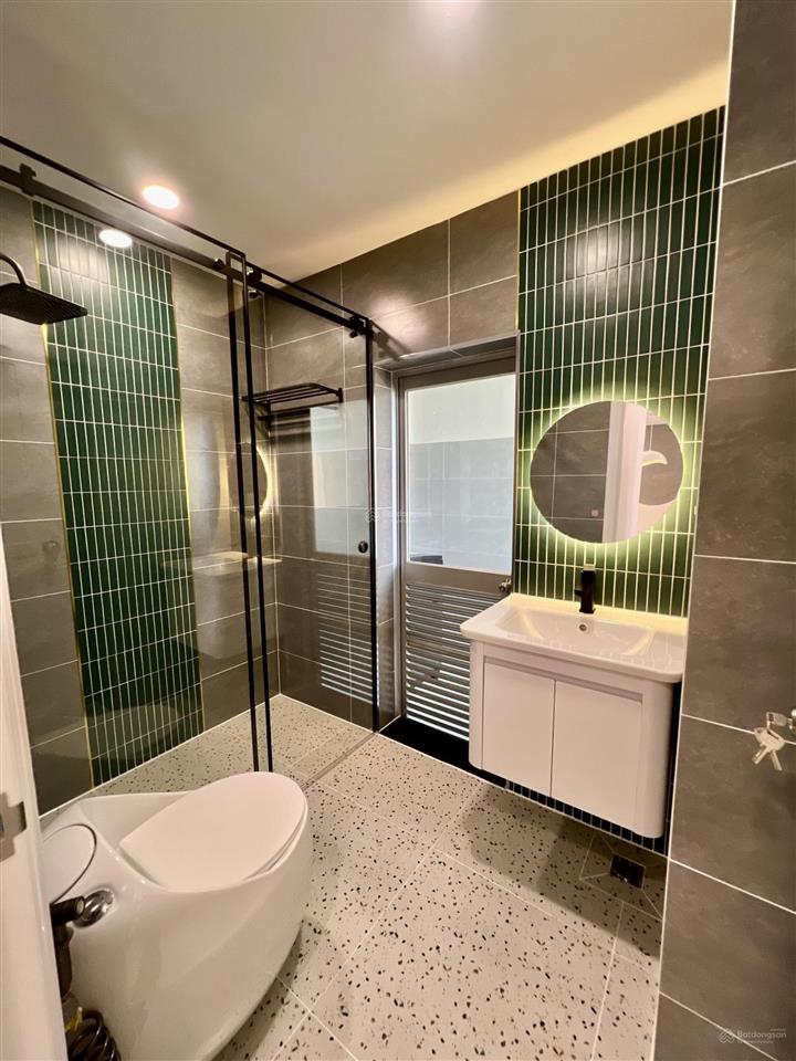 Bán gấp căn hộ sky garden ii, 5.49 tỷ, 71.4m2, 2pn, 2wc, view hồ bơi tuyệt đẹp