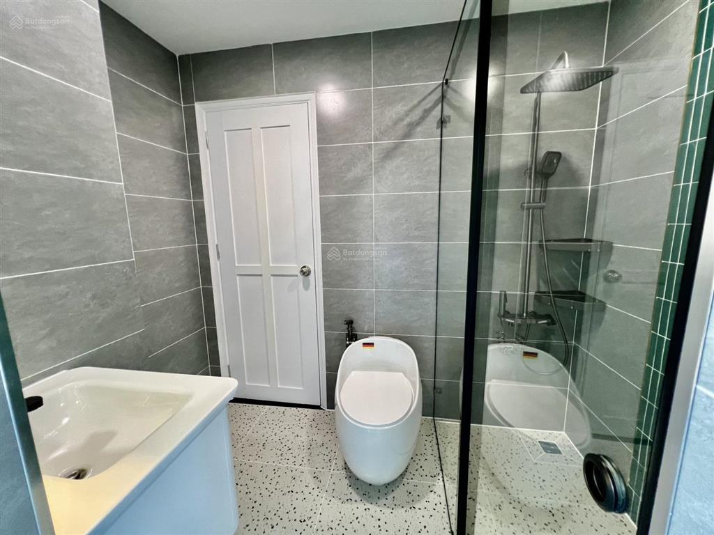 Bán gấp căn hộ sky garden ii, 5.49 tỷ, 71.4m2, 2pn, 2wc, view hồ bơi tuyệt đẹp