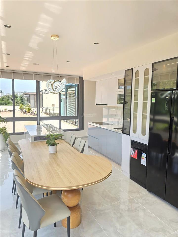 Bán gấp sân vườn sky garden 3, 9.6 tỷ, 98m2, 3pn, 2wc ở tân hưng, tp.hcm
