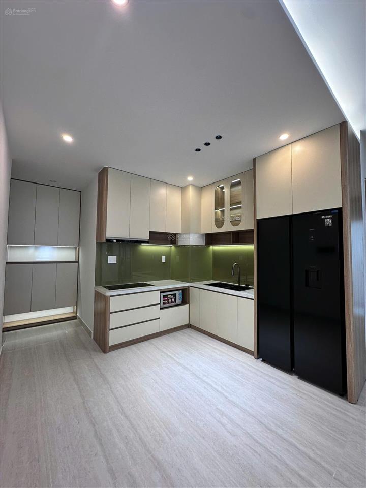 Bán căn hộ sky garden 1, có hđt 21tr/tháng. 3 phòng ngủ 2 toilet. giá 6.3 tỷ