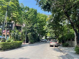 Bán biệt thự kđt yên hoà  lão thành cách mạng, dt 152m2 x mt 10m, ở đẳng cấp, kinh doanh đỉnh