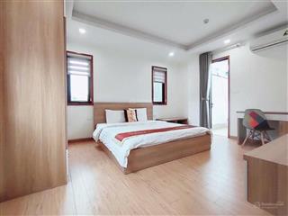 Chính chủ bán gấp toà apartment nghi tàm dt 120m2 x mt 8m, lô góc, đường 2 ô tô tránh, view hồ