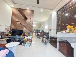 Ngợp bank 4.5 tỷ, bán gấp 4.8 tỷ, nhà 2 tầng hoàn công, 77m2, ngang 6.2m ngay lò lu