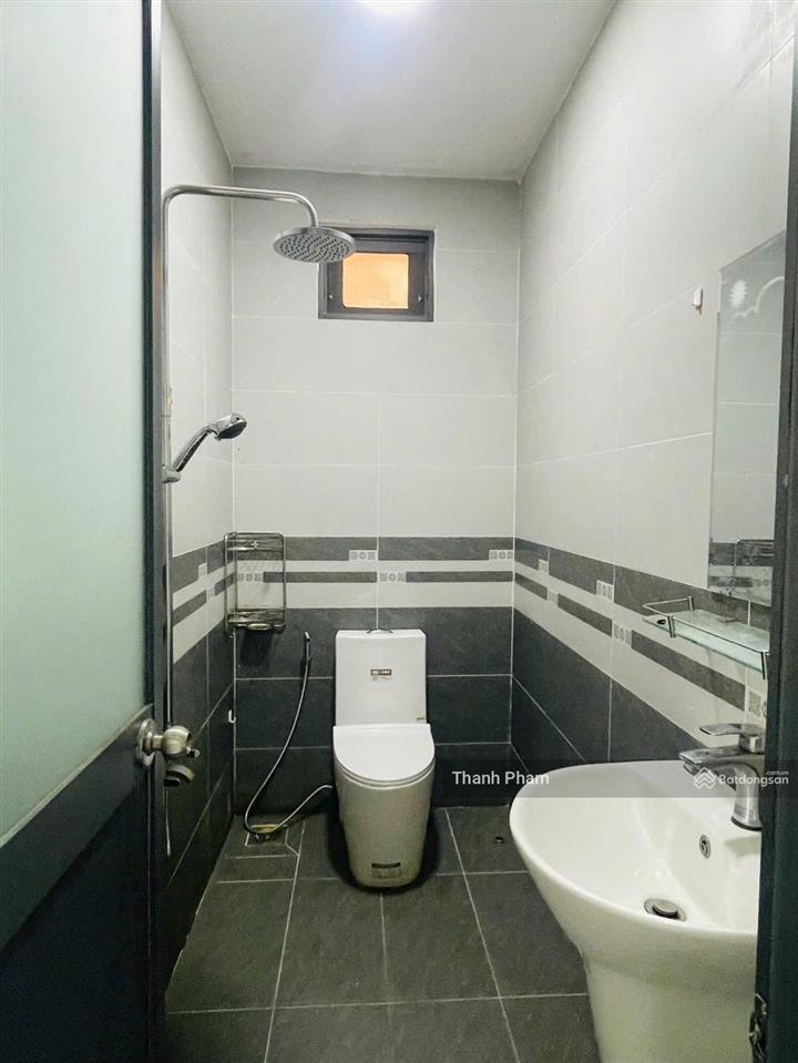 Thơm! 2 tầng  90m2  ngang 5m  gần lê văn việt  chợ nhỏ chỉ 5,25 tỷ