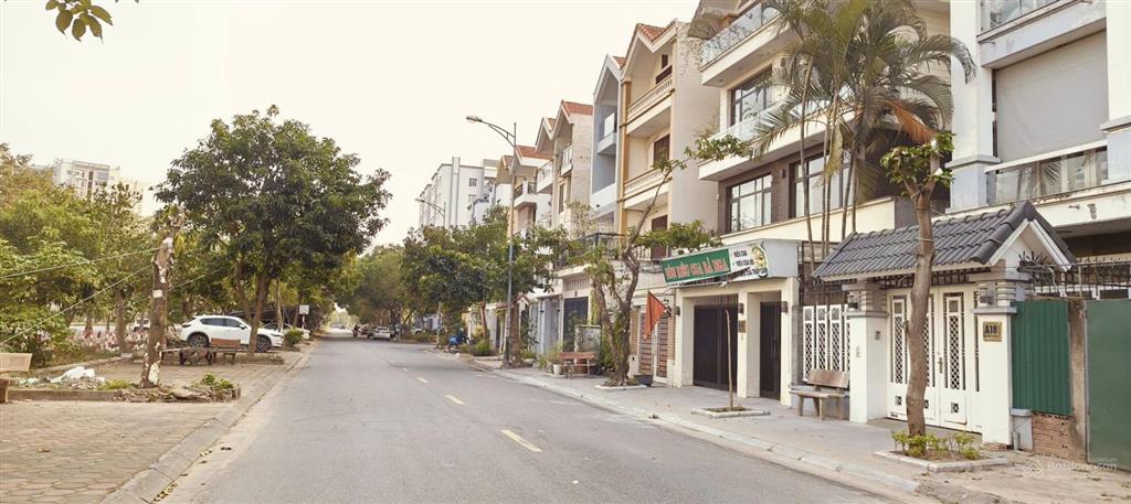 Bán các căn biệt thự, nhà vườn đẹp tại kđt mới việt hưng, long biên, hà nội giá tốt, 4pn, 3wc