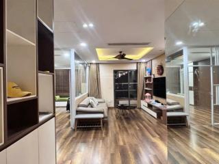 Siêu hot ! cho thuê căn 70m2 2 ngủ 2wc đầy đủ nội thất có slot ôtô tại homecity. 0382 560 ***