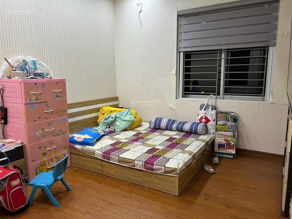 Bán căn hộ chung cư kdt việt hưng 104m2, 3 ngủ, hà nội.  0983 957 ***