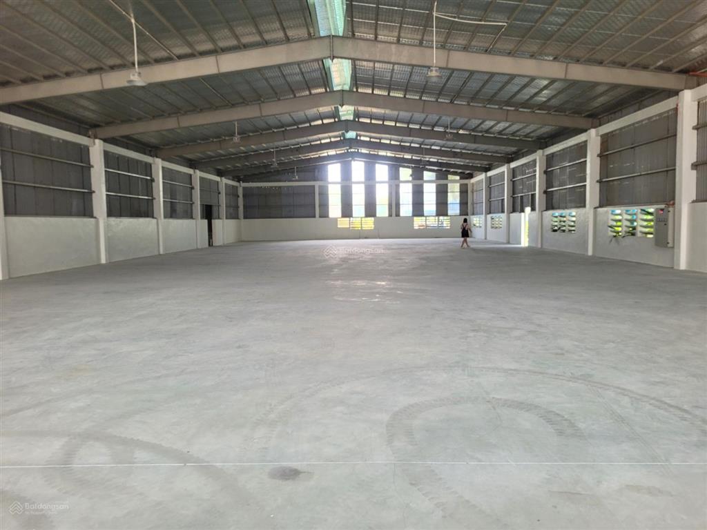 Cho thuê gấp 1000m2 kho xưởng trong cụm cn biên giang, hà đông