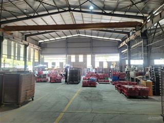 Cần cho thuê gấp 1700m2 sẵn cầu trục, xe container vào xưởng