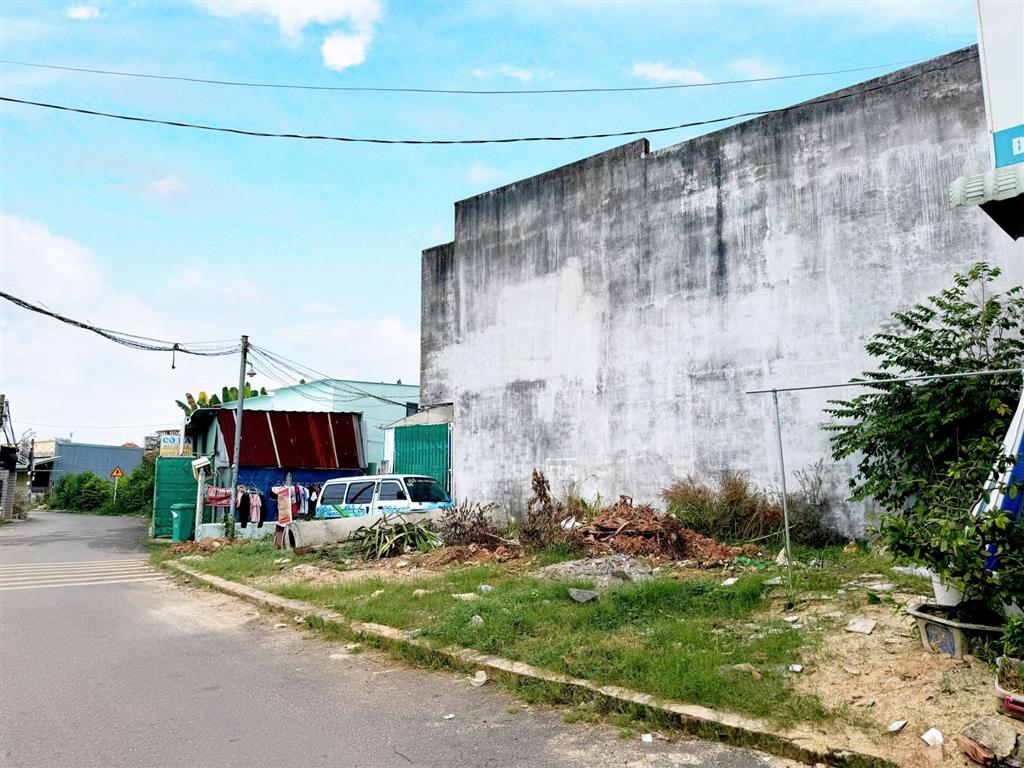 (chính chủ) lô góc 2 mặt tiền xây được 3 kiot cho thuê, dt 103.2m2 tc70m2 ngay nguyễn chí thanh vđ3