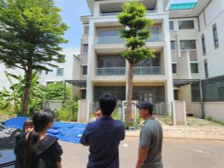 Bán nhà phố citi bella dt 5x17.2m 1 trệt 2 lầu  sổ hồng  giá tốt
