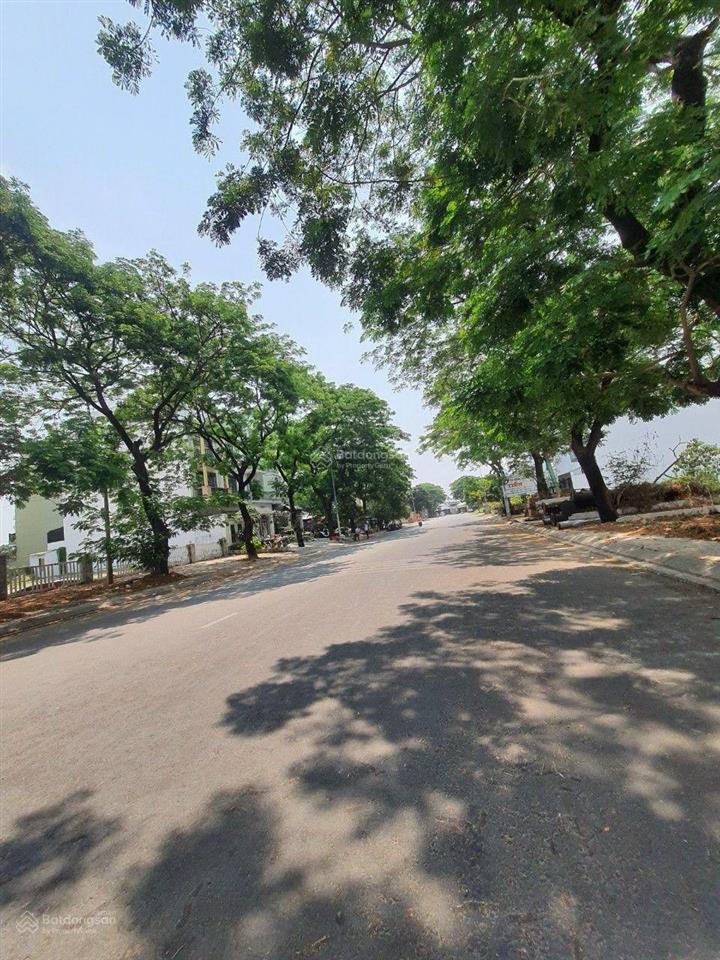 Đất nền kdc phong phú 4 cạnh ngay lovera park 5x20m, 8x18m, 8x20m và nền góc.  em tú xem